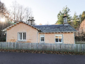 Cormack Lodge - Brodie Castle